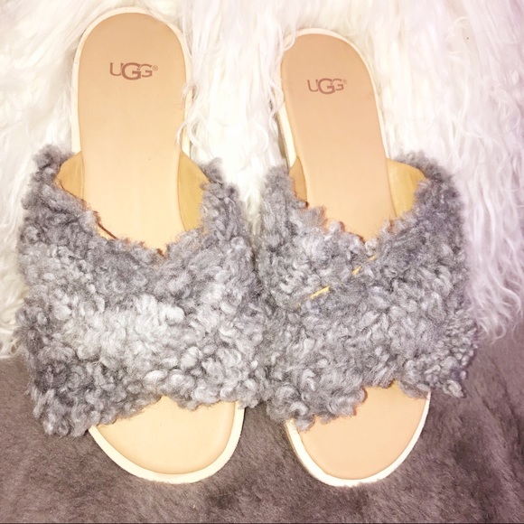 UGG Joni Slide in Grey - Picture 7 of 8